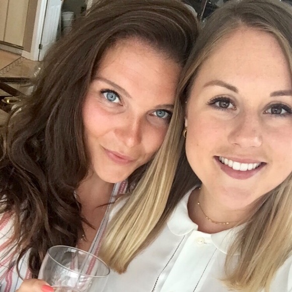 Profile Picture of Lauren Kochanowski (@l_kochanowski) on Poshmark