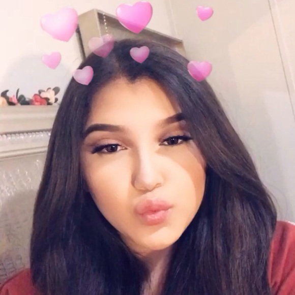 Profile Picture of Brianna Manriquez (@nana101269) on Poshmark