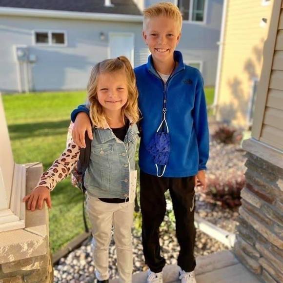 Profile Picture of Brian Loe (@bloe215) on Poshmark