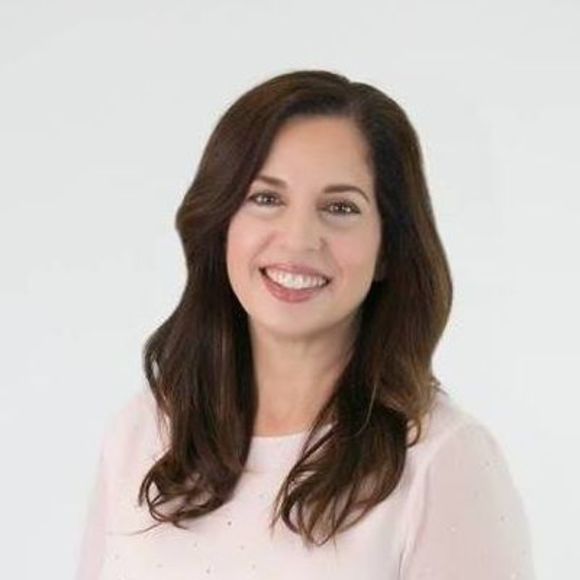 Profile Picture of Julie Barquist (@juliebarquist) on Poshmark