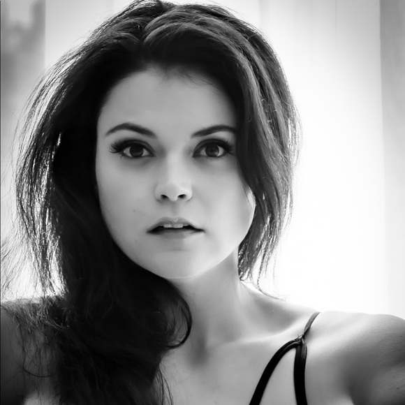 Profile Picture of Codi Walach (@cheekyccsmalls) on Poshmark