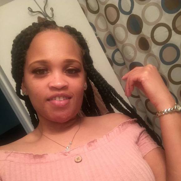 Profile Picture of Channa Channa (@channachanna) on Poshmark