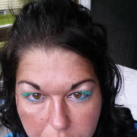 Profile Picture of Shelby Claar (@deadbears5) on Poshmark
