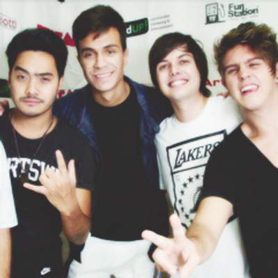 Profile Picture of Somente Por Vocês. (@Restart_SoVoces) on Twitter