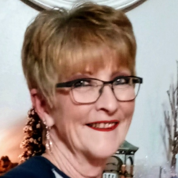 Profile Picture of Lyn Wilson (@lyn202628) on Poshmark