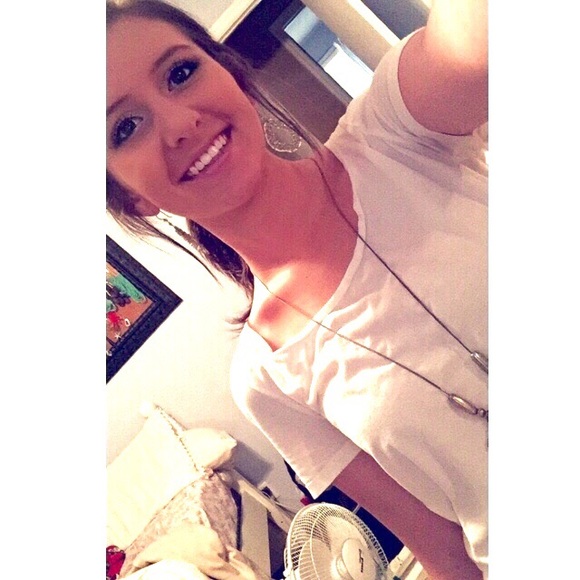 Amy Wilkinson - Poshmark Profile Picture of Amy Wilkinson (@amywilk123) on Poshmark