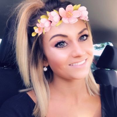 Profile Picture of Mackenzie Sinclair (@KenzieSinclair3) on Twitter