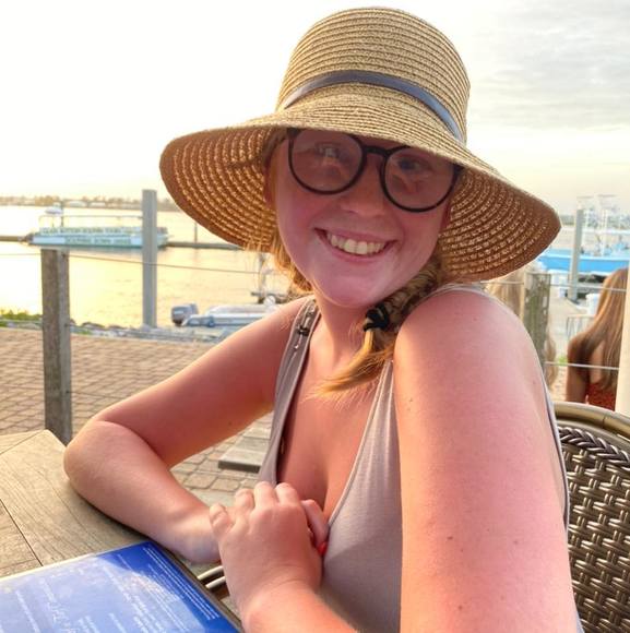 Profile Picture of Anna Gremminger (@annagremminger) on Poshmark