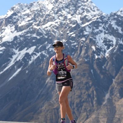 Profile Picture of Yvette Kelly (@HappyPaceRunnin) on Twitter