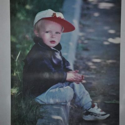Profile Picture of Benson (@BenoitLyl) on Twitter