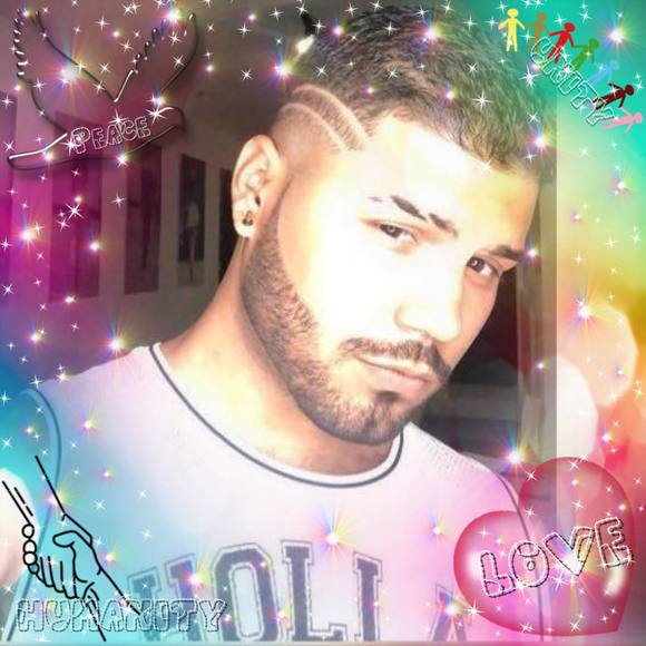 Profile Picture of Victor Mangual (@vimontalvo) on Poshmark
