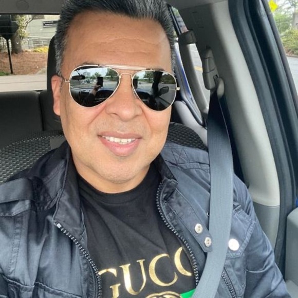 Profile Picture of Edwin Perez (@ernesto4340) on Poshmark
