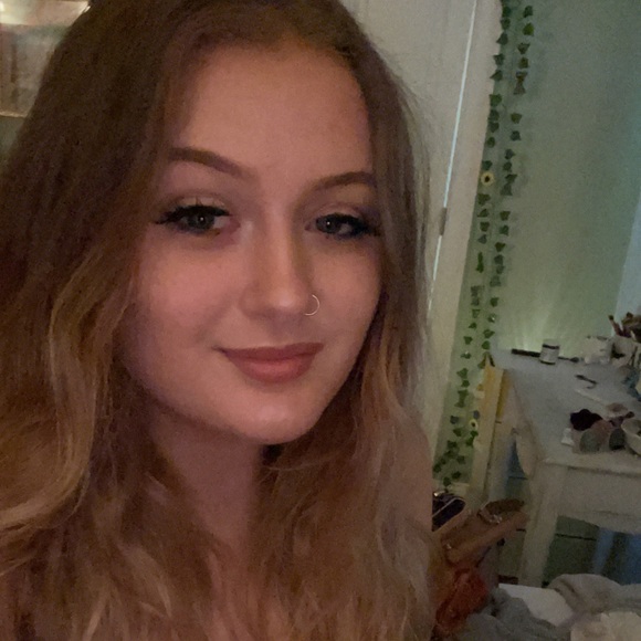 Kiley Entrekin - Poshmark Profile Picture of Kiley Entrekin (@kiley5103) on Poshmark