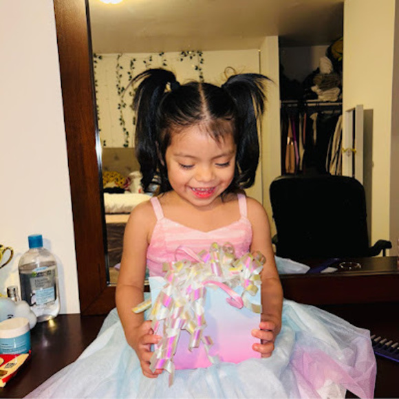 Profile Picture of Nemesis Barrera (@nemesisbarrera) on Poshmark