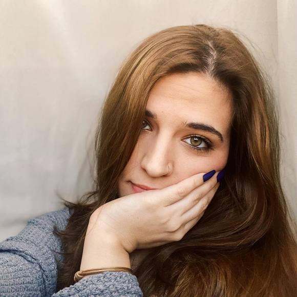 Profile Picture of Airiana Kibbler (@airianaaa_) on Poshmark
