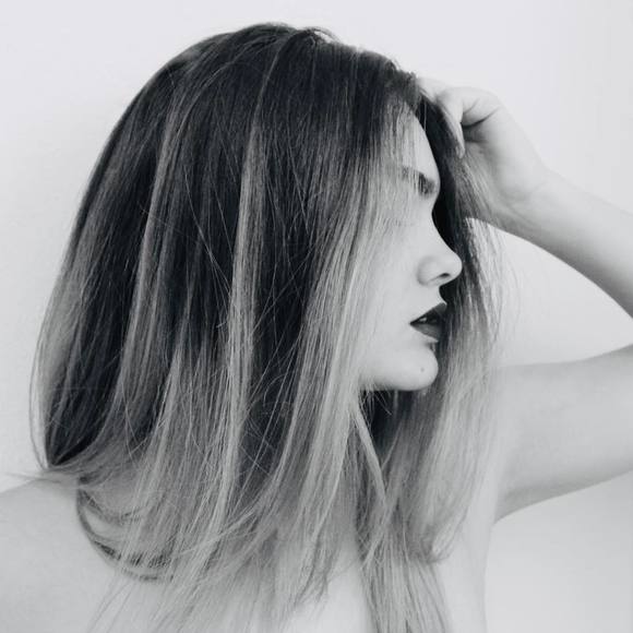 Profile Picture of Arlet Vivar (@arlettevivar) on Poshmark