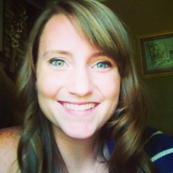 Profile Picture of Samantha Strasser (@samikay4412) on Poshmark