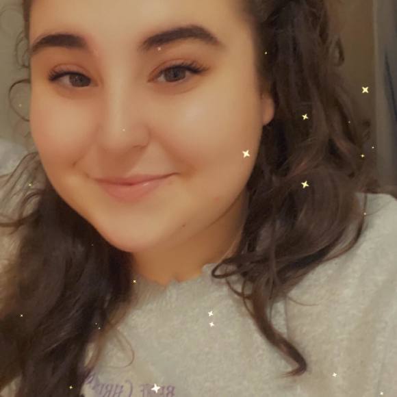 Profile Picture of Caitlyn Kaskabas (@caitylyn) on Poshmark