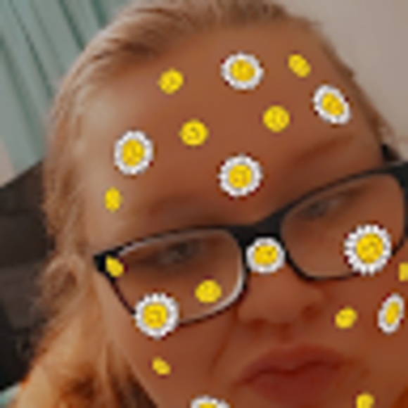 Profile Picture of Rhealynn Chiles (@rnchiles) on Poshmark