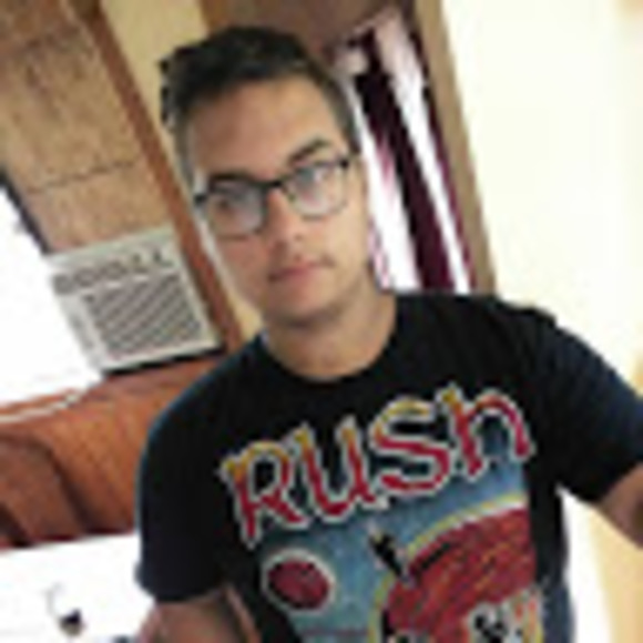 Profile Picture of Steven Dennison (@maxor748) on Poshmark