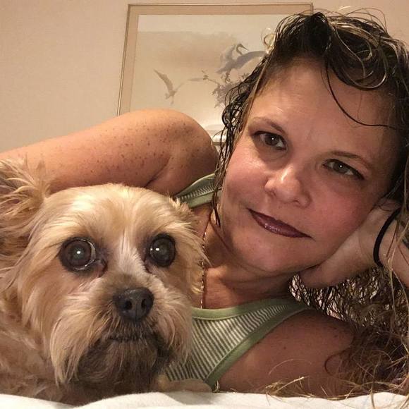 Renee Carrier - Poshmark Profile Picture of Renee Carrier (@renee_carrier) on Poshmark