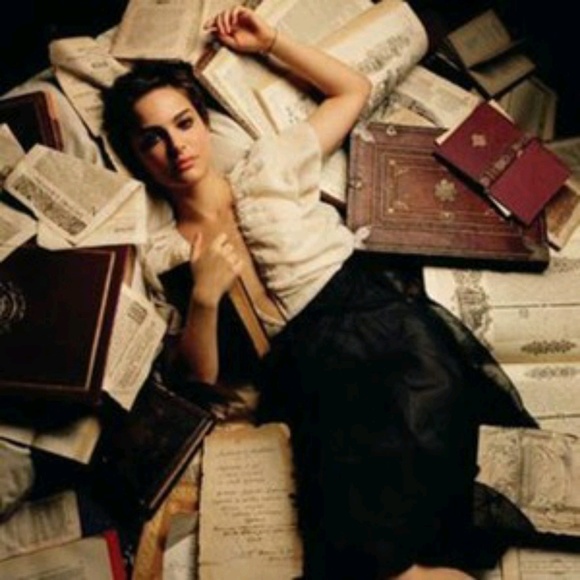 Profile Picture of Grace Perritano (@cheshirekittenx) on Poshmark