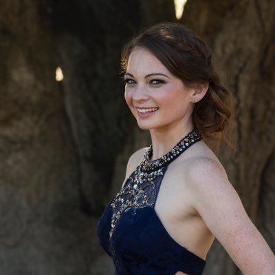 Lindsay Brenneman - Twitter Profile Picture of Lindsay Brenneman (@lindsayvball) on Twitter