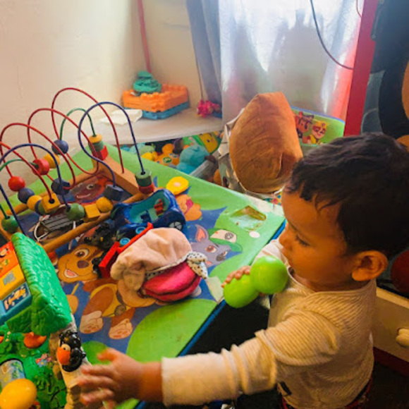 Profile Picture of Ivan Felix (@ivanfelix183) on Poshmark