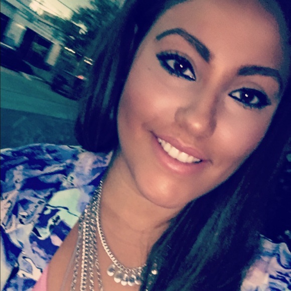 Profile Picture of Lena Samhoury (@lena126) on Poshmark