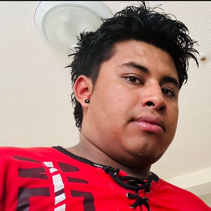 Profile Picture of Robin (@robinrios7) on Tiktok