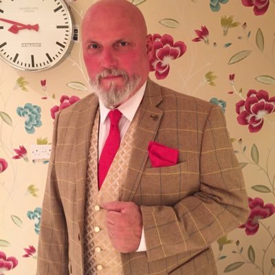 Profile Picture of Graham Saunders (@Chippeze) on Twitter