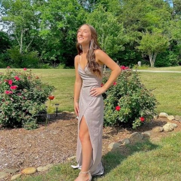 Profile Picture of Kenzie Jambora (@kenziejambora) on Poshmark
