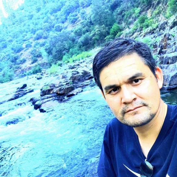 Profile Picture of Arif Omar (@arifomar) on Poshmark