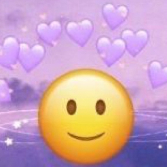 Profile Picture of Julienne Salvacion (@juliennebianca) on Poshmark