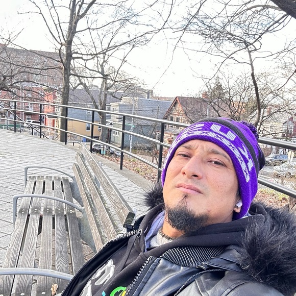 Profile Picture of David Carvajal (@davidcarvaja878) on Poshmark