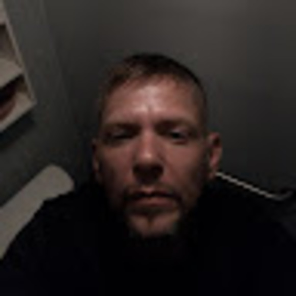 Profile Picture of Matthew Metroka (@metrokamatthew8) on Poshmark