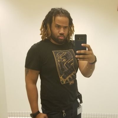 Profile Picture of Jeff Holden Jr. (@MrHolden215) on Twitter