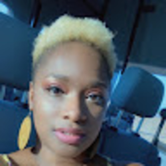Profile Picture of Sameka Clarkson-wheeler (@sameka_c) on Poshmark