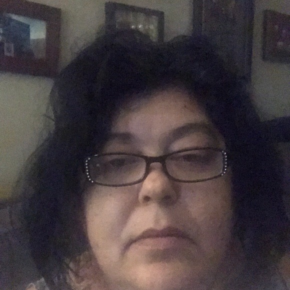 Profile Picture of Jeana Lash (@jeanalash) on Poshmark