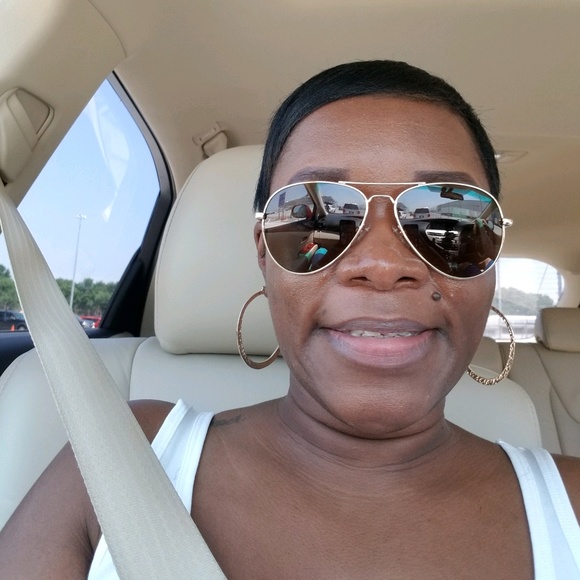 Tyrontay Nichols - Poshmark Profile Picture of Tyrontay Nichols (@tyrontaynichols) on Poshmark