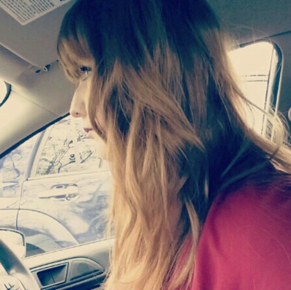 Profile Picture of Kierstin Johnson (@kierstin95) on Poshmark