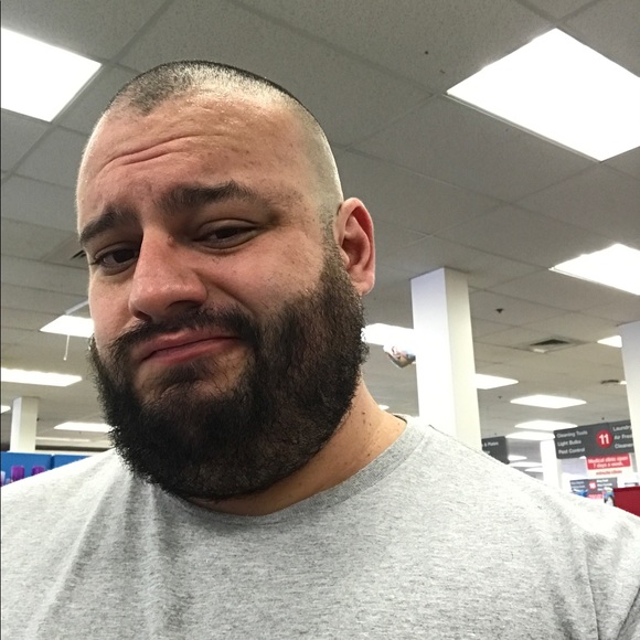 Profile Picture of Jonathan Valdivia (@jbv86) on Poshmark