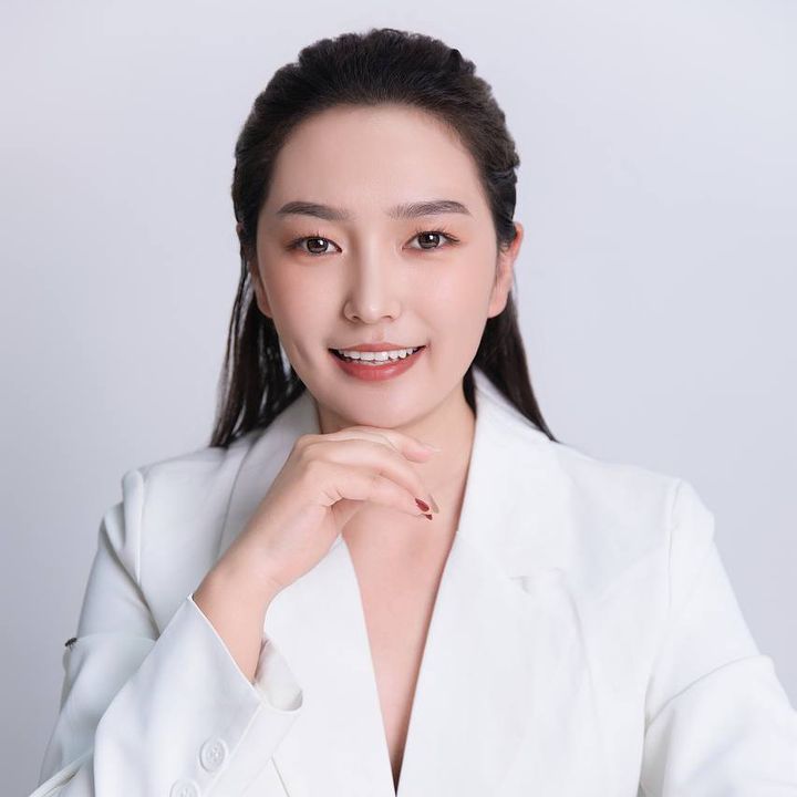 Lora Fashion - Tiktok Profile Picture of Lora Fashion (@lora_fashion5) on Tiktok