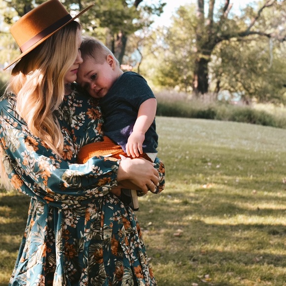 Profile Picture of April Kosiba (@apriljoyykos) on Poshmark