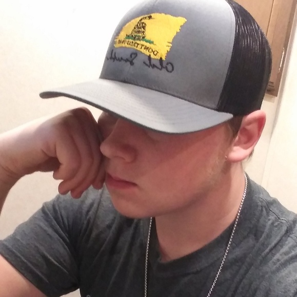 Profile Picture of Alexander Koffron (@ajax172) on Poshmark