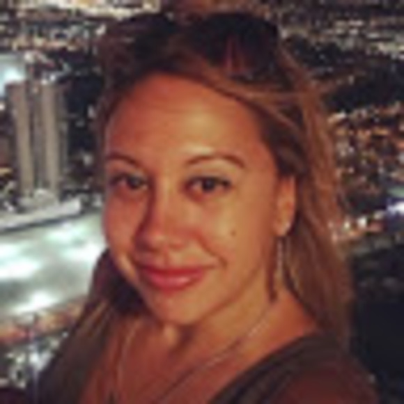 Profile Picture of Gina Palma (@gina_palma) on Poshmark
