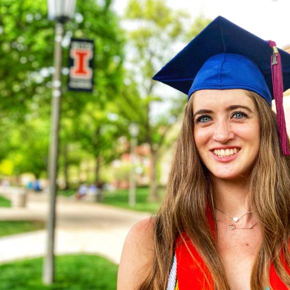 Profile Picture of Julia Marks (@jpm123) on Poshmark