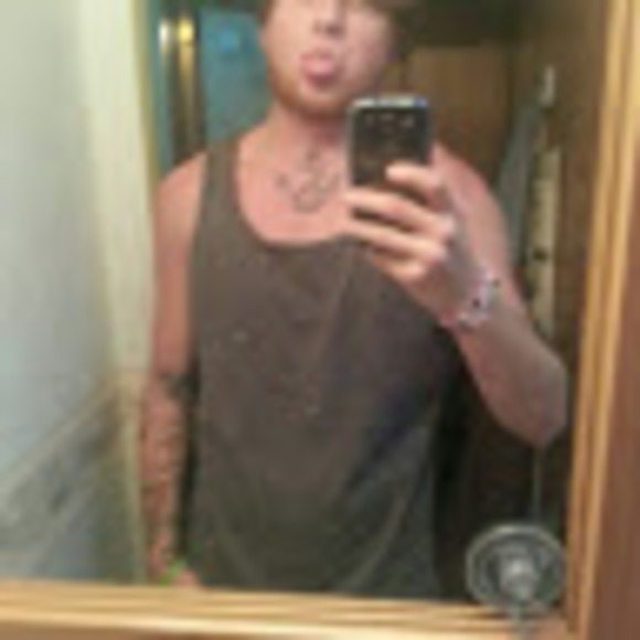 Profile Picture of Kevin Larsen (@nikoiskevin) on Poshmark