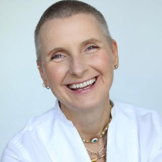 Profile Picture of Elizabeth Gilbert (@elizabeth_gilbert_writer) on Instagram