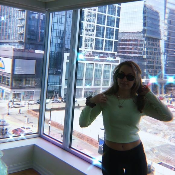 Profile Picture of Jackie Pallazola (@j_pallazola) on Poshmark